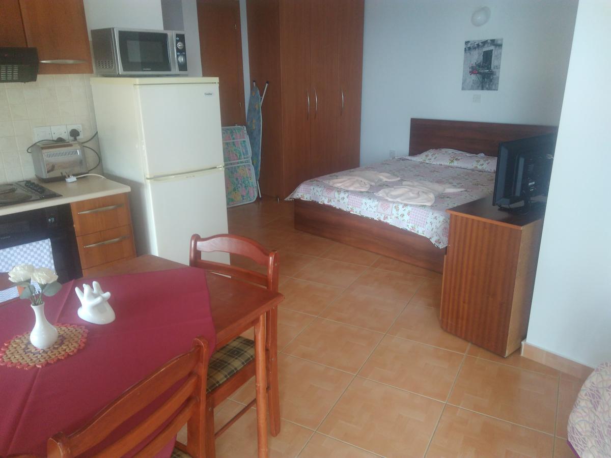 Yialos Apartments 皮斯索里 外观 照片